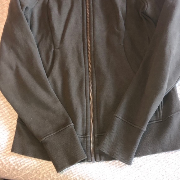 Lululemon Scuba Hoodie Olive Green 6 - Picture 3 of 7